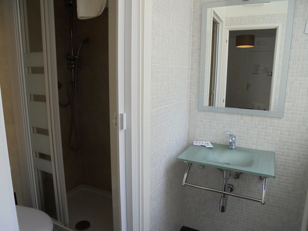 Фото Easy Sants by Bossh Hotels