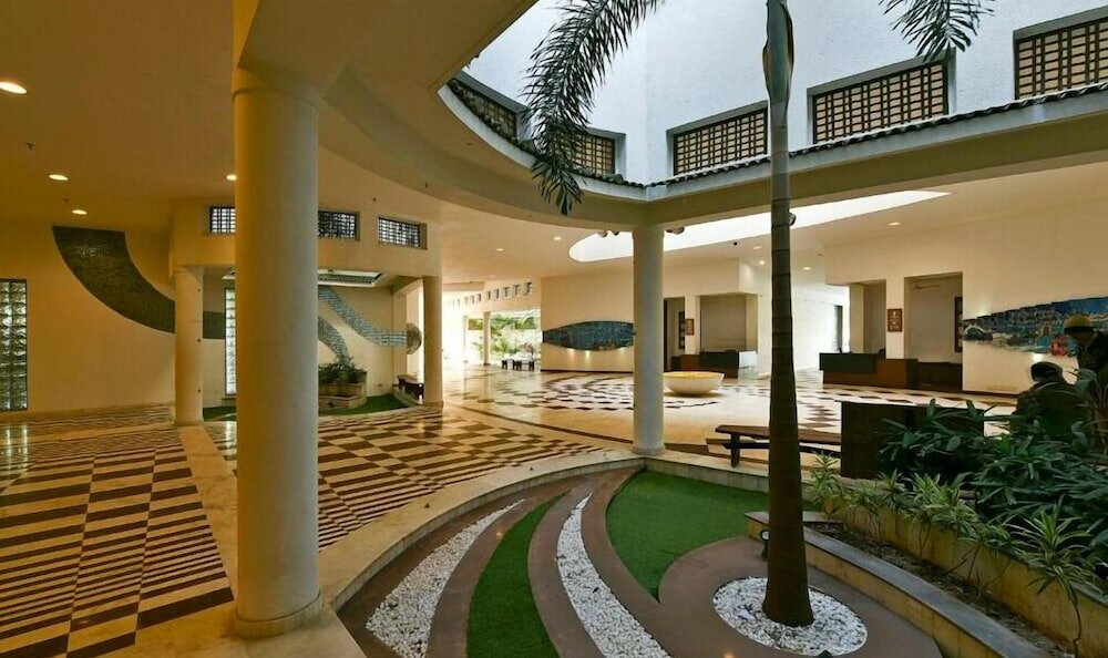 Фото Gulmohar Greens - Golf & Country Club