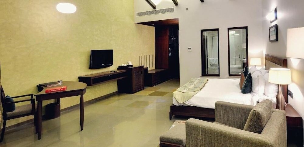 Фото Gulmohar Greens - Golf & Country Club