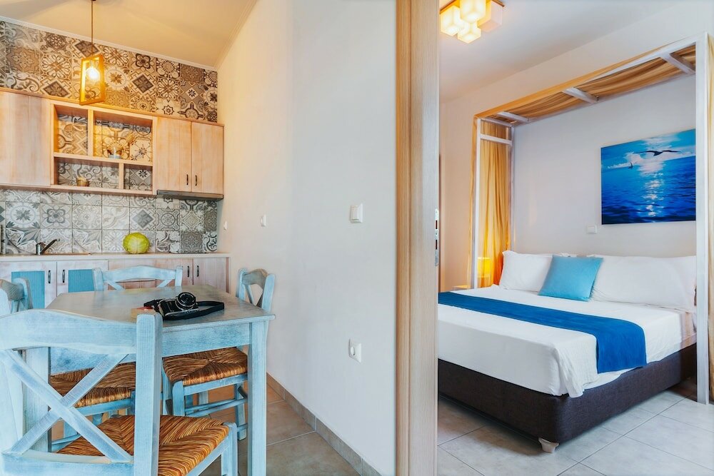 Фото Aelia Apartments & Suites