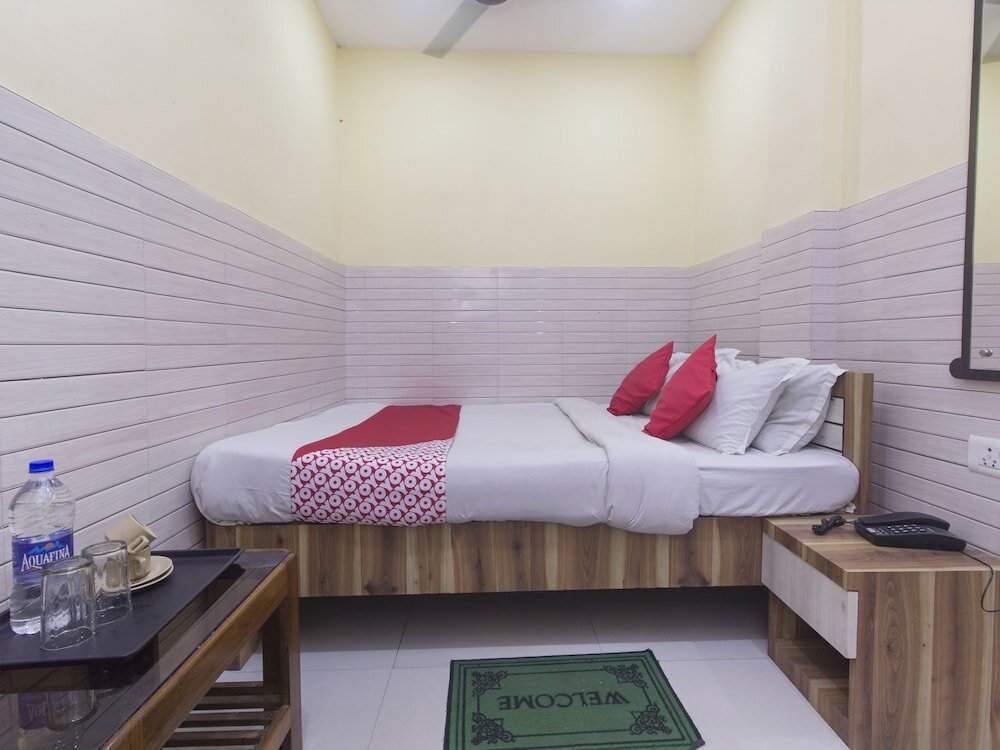 Фото Oyo 16792 Bidhan Plaza