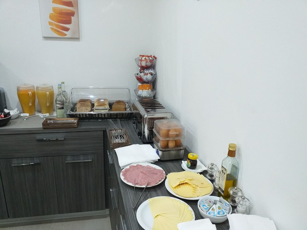 Фото TJ Boutique Accommodation