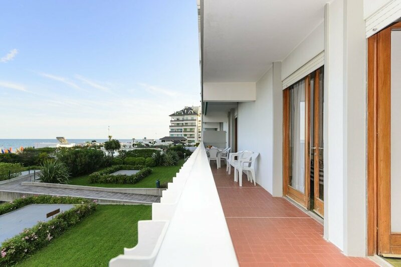Гостиница Residence Punta dell'Est в Линьяно-Саббьядоро