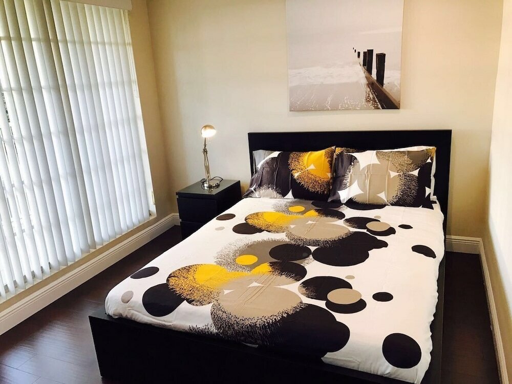 Фото 4br Townhouse 906 by Ideal Experience Vr