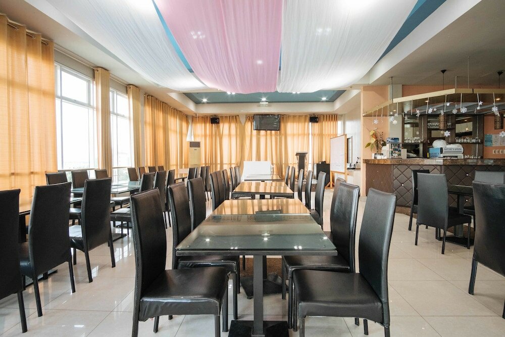 Фото RedDoorz Plus near Cebu Capitol