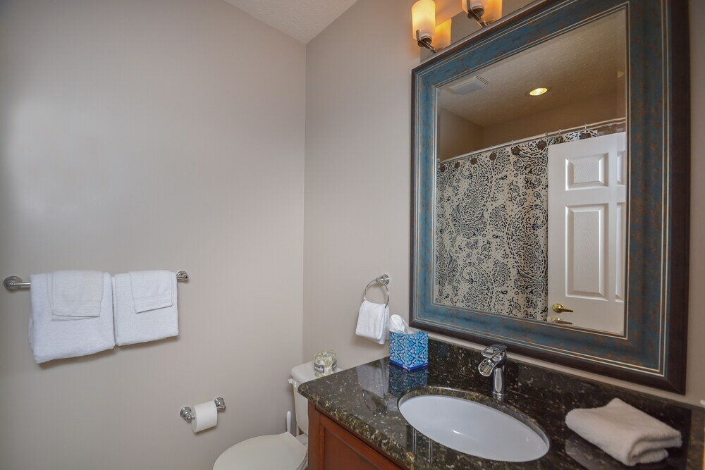 Фото Hootenanny 5 Bedroom House