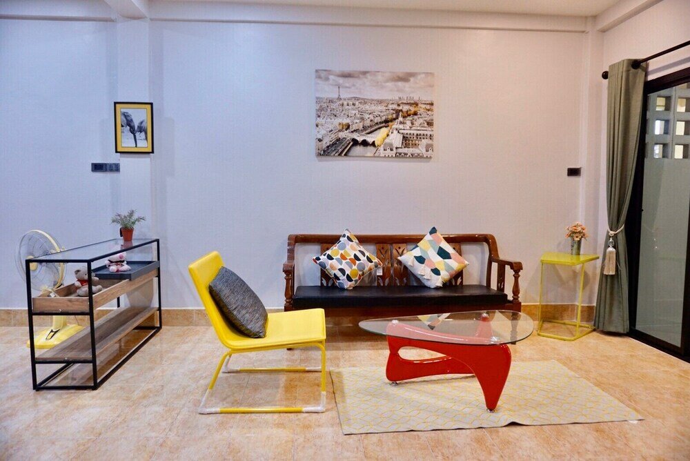 Фото Bhundaree Richy