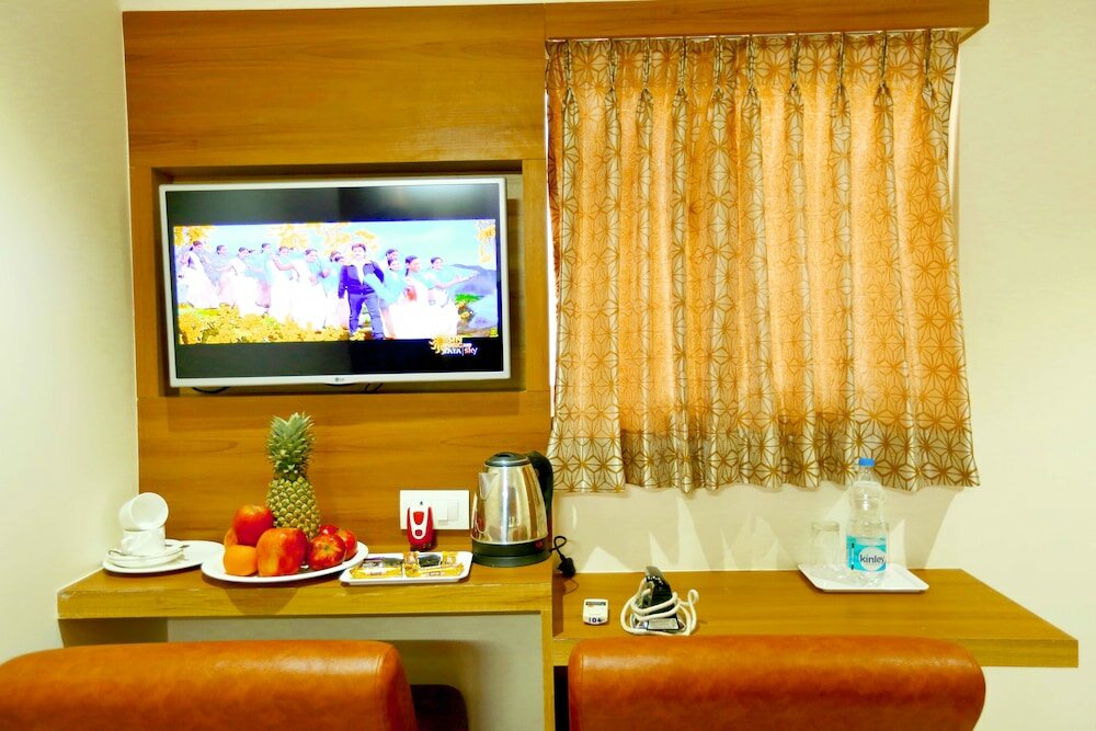 Фото Hotel Kek Grand Park