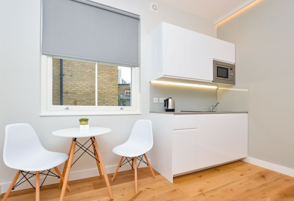 Фото Cromwell Serviced Apartment