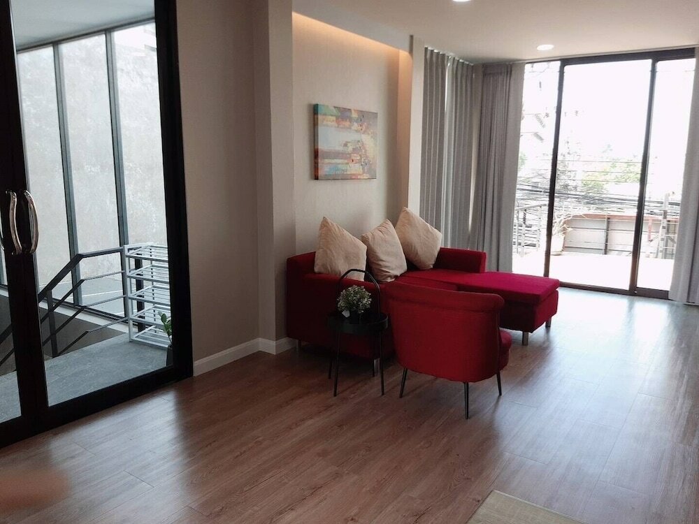 Фото Bhundaree Richy