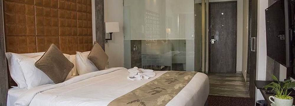 Фото Regenta Central Hotel & Convention Nagpur