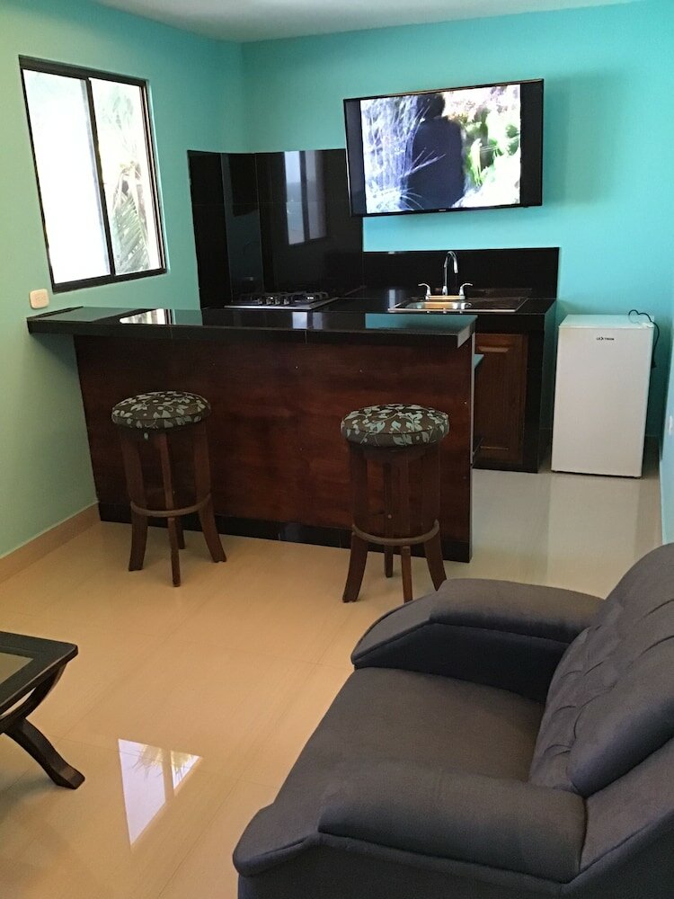 Фото Black Pearl Inn