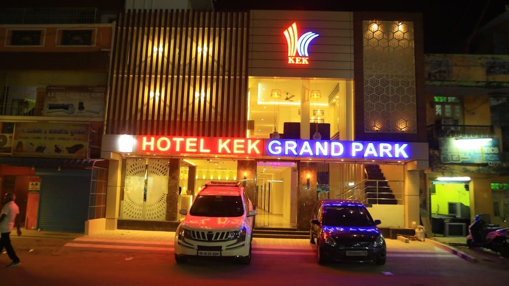 Фото Hotel Kek Grand Park