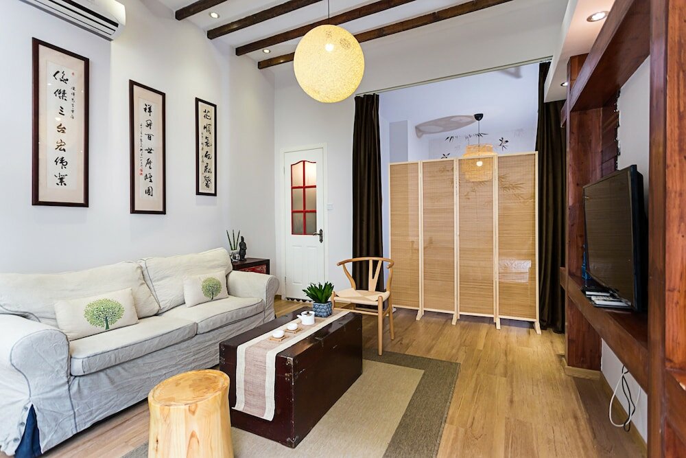 Фото Shanghai Wonderoom Lane house Yongjia Rd