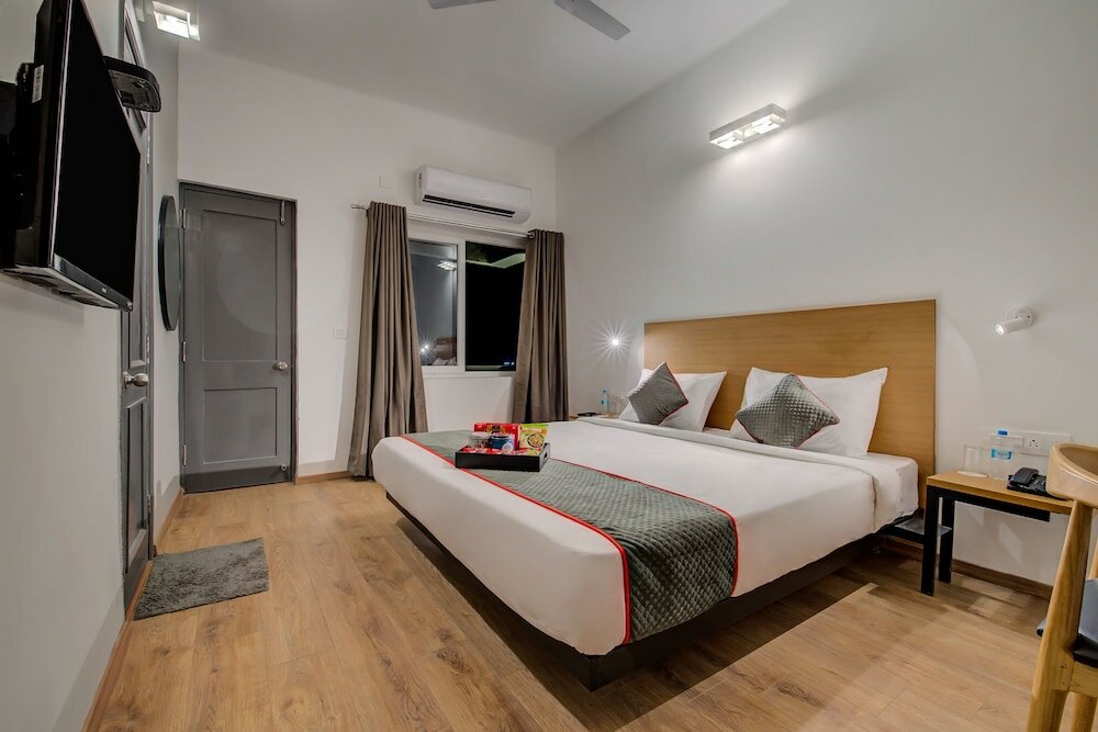 Фото Oyo Townhouse 073 Swargate