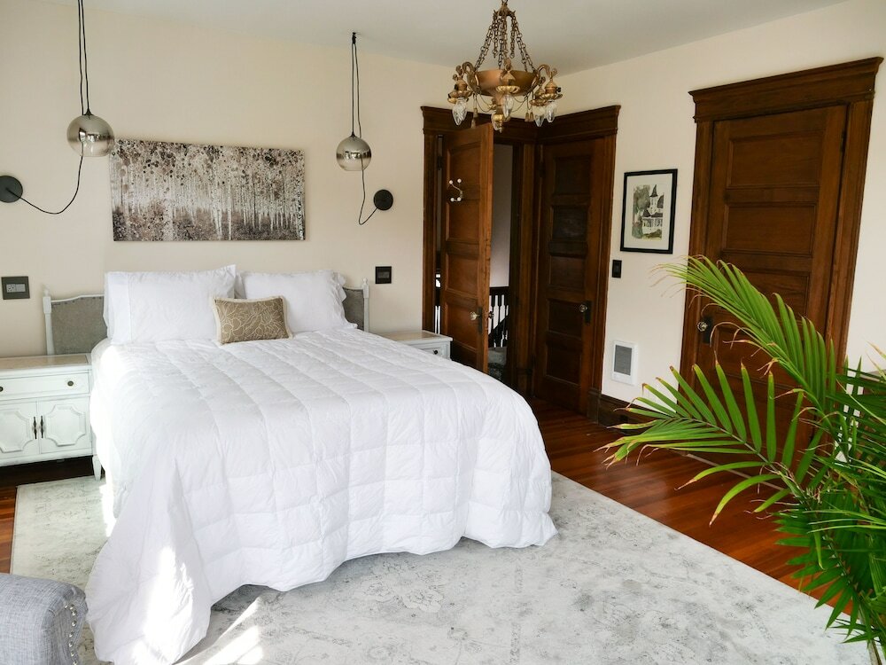 Фото Shadowcrest