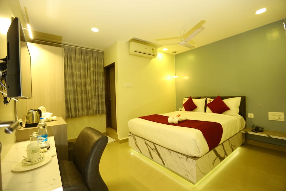 Фото Hotel Kek Grand Park