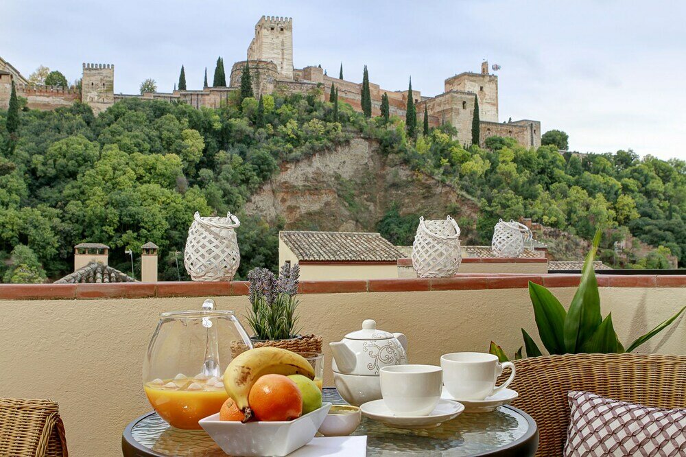 Фото Alhambra Penthouse 2 Private Terraces Parking Free