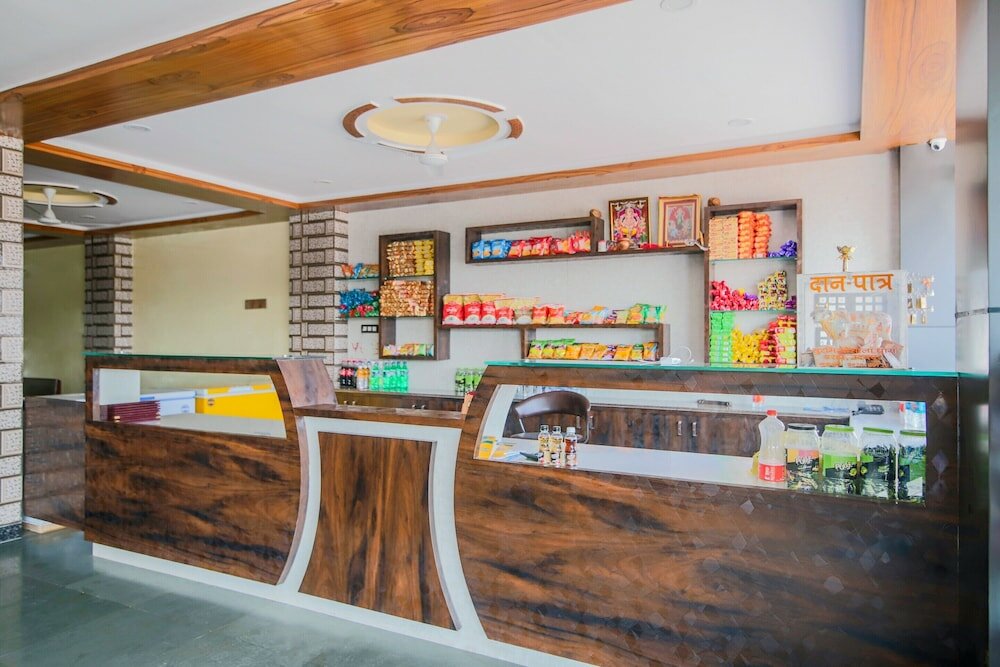 Фото Oyo 25084 Hotel Jai Hind