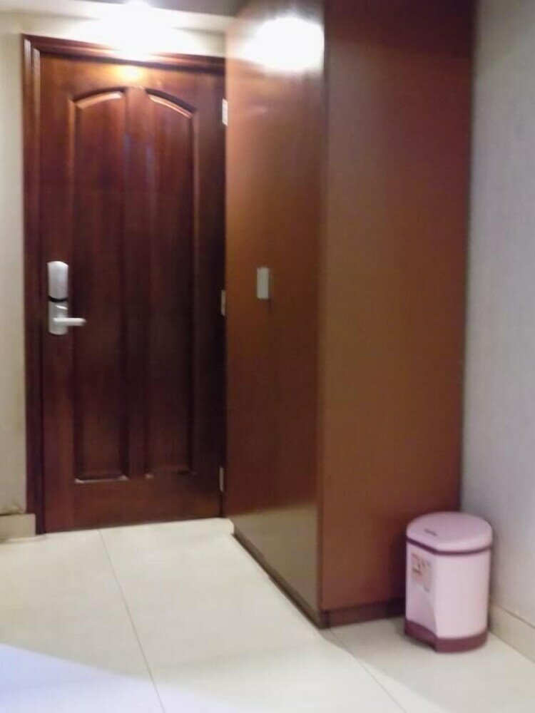 Фото Freedom City Hotel