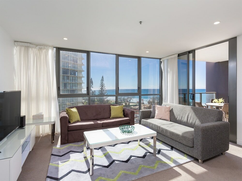 Фото Serain Residences On Surfers Private Apartments