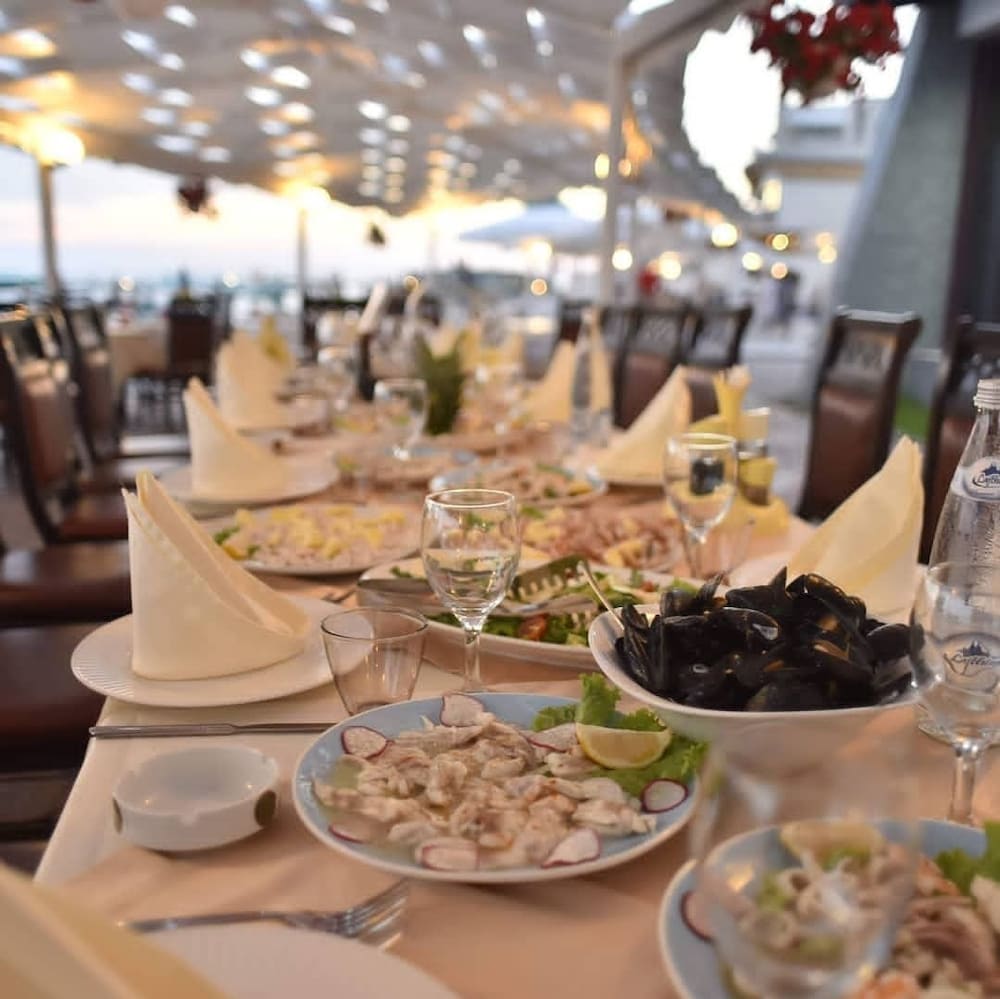 Фото Hotel Keshtjella