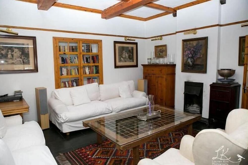 Фото Sandton Farmhouse Executive B&b