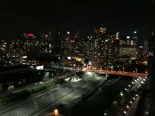 Гостиница Nge Stays - Downtown Suite Lake View в Торонто