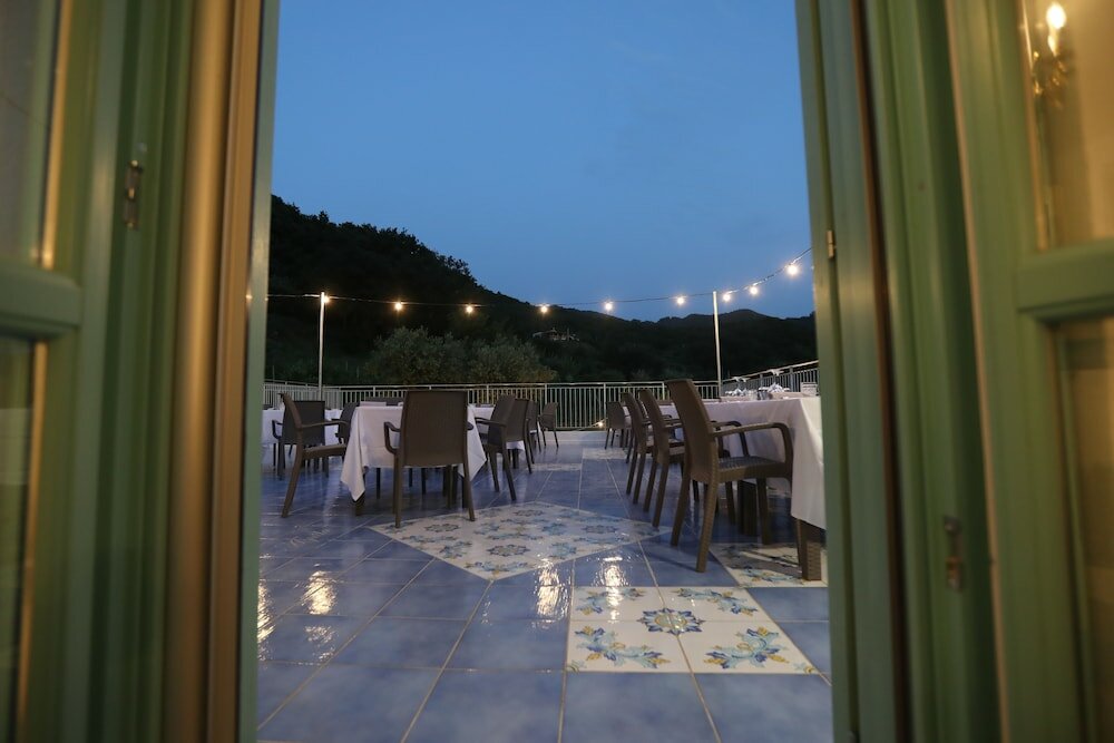 Фото Borgo Rosso di Sera Resort Country Chic