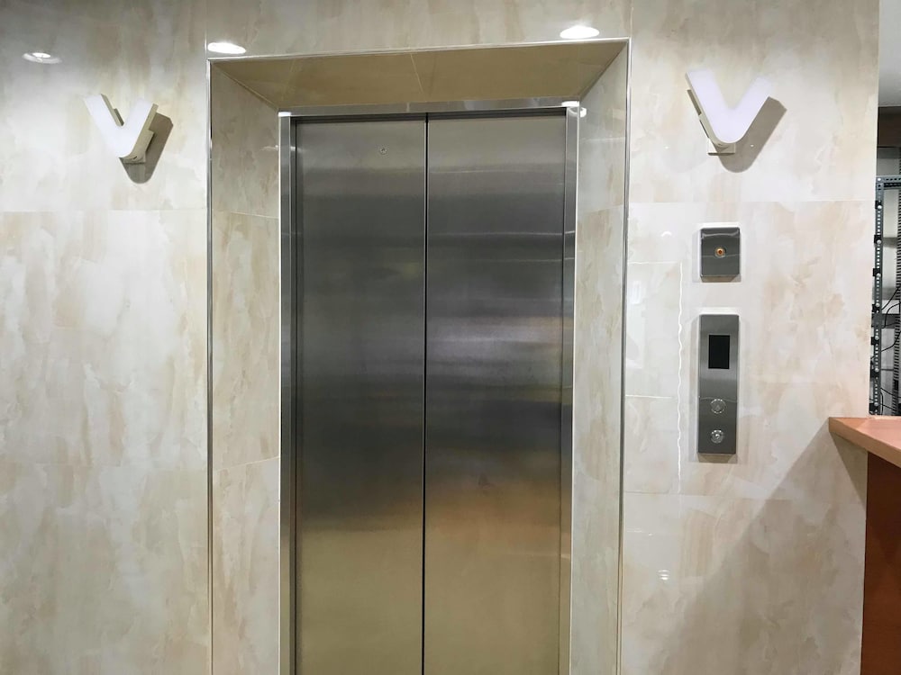 Фото Meaco Royal Hotel - Malabon