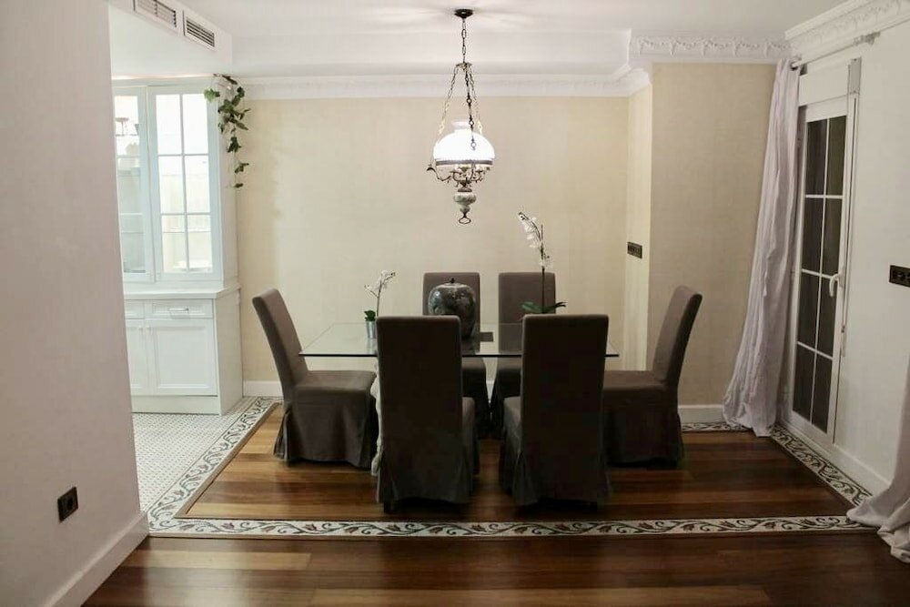 Фото Luxury Apartment Santa Barbara Castle