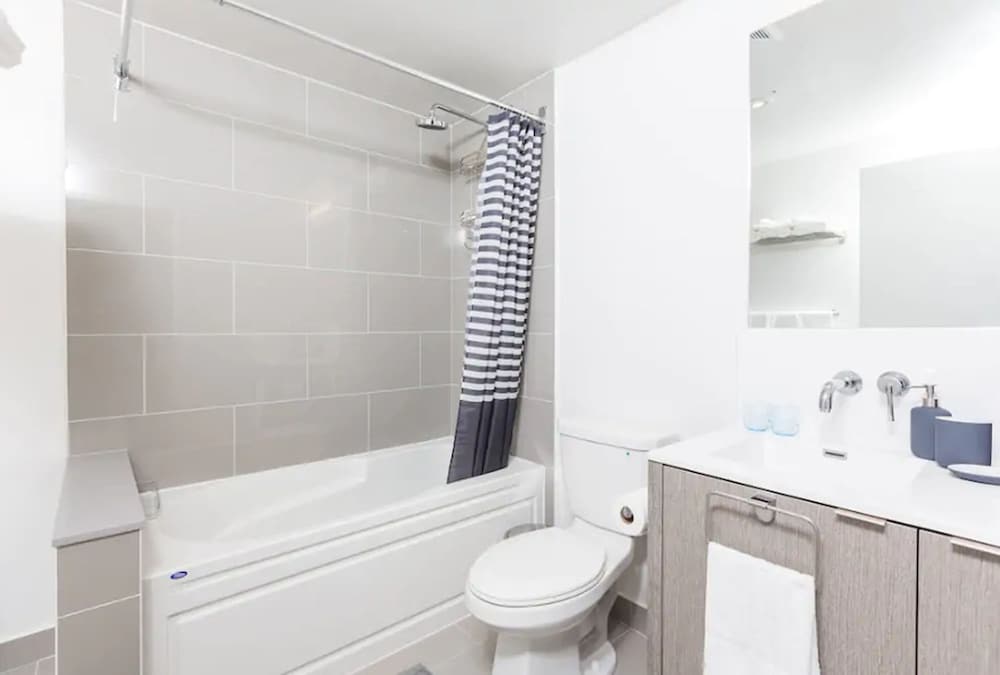 Фото Applewood Suites - Toronto Peter Street