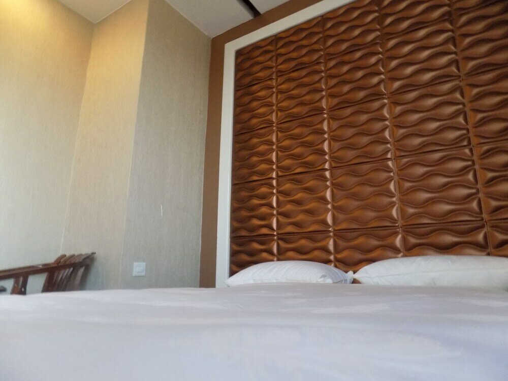 Фото Freedom City Hotel