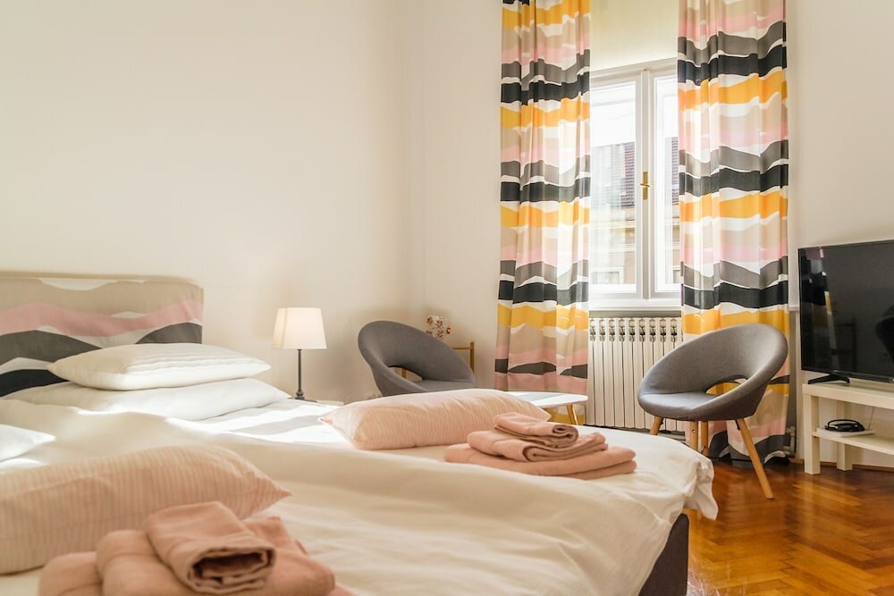 Фото Main Square Rooms