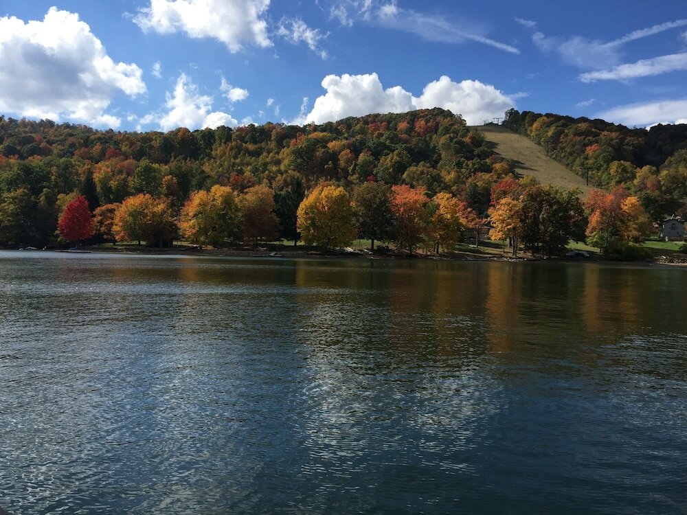 Фото Lake Pointe Inn