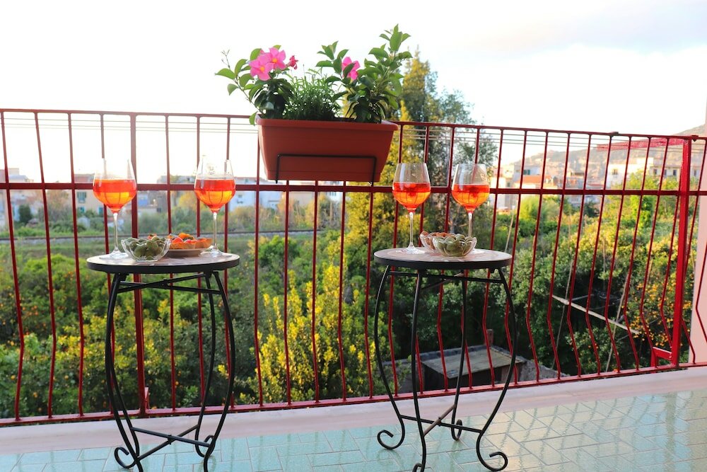 Фото Painter House