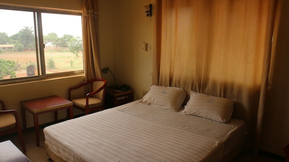 Фото Bigiza Court Hotel