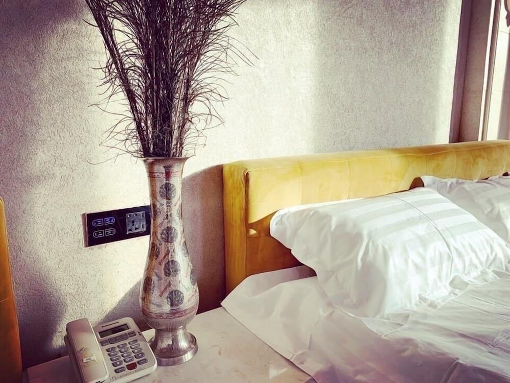 Фото Elegance Hotel