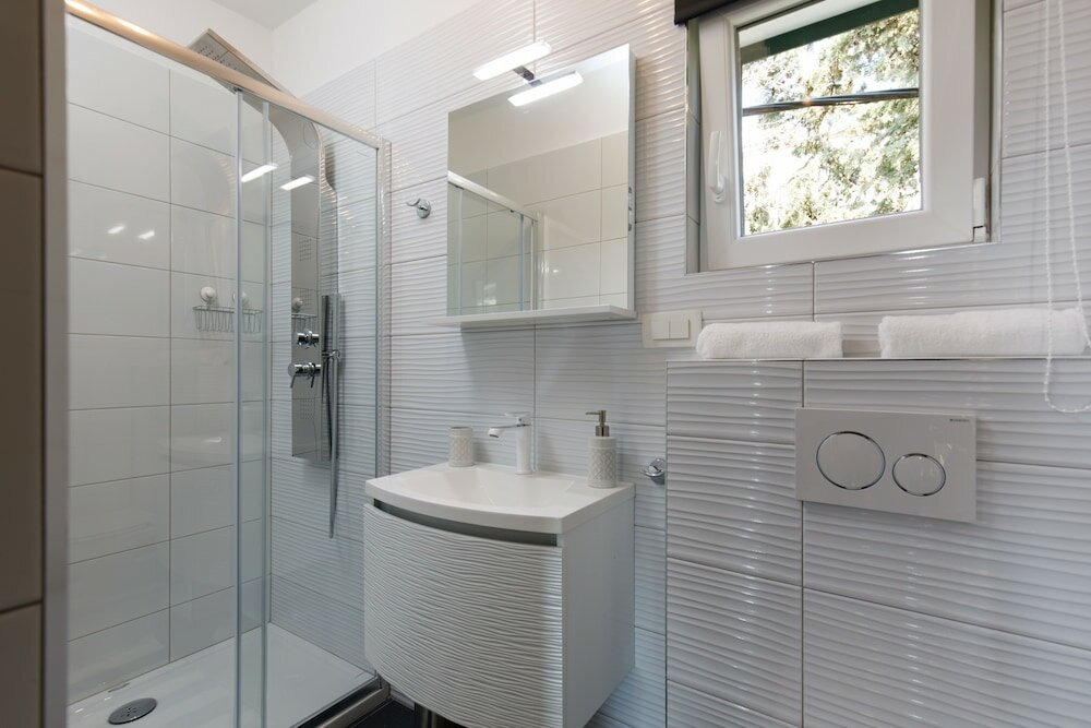 Фото Luxury beach apartment private parking