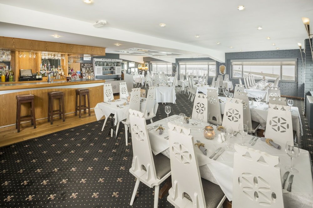 Фото Rags Hotel Bar & Restaurant