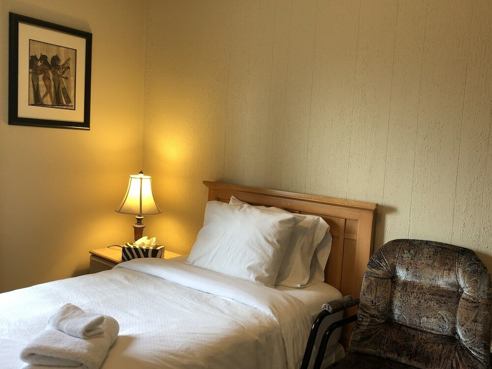 Фото Cozy Bedrooms Guest House