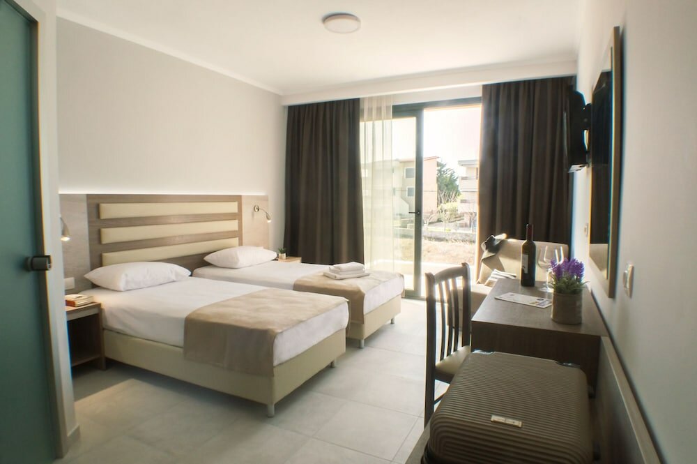 Фото Perla Hotel Halkidiki