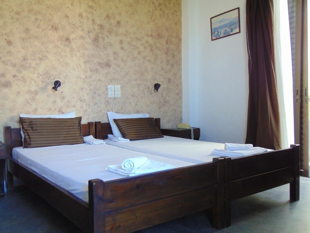 Фото Hotel Elvira