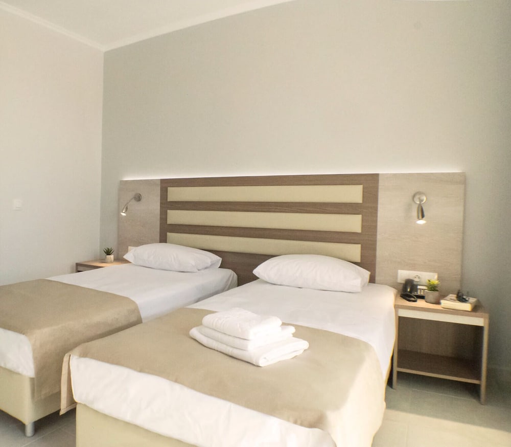 Фото Perla Hotel Halkidiki