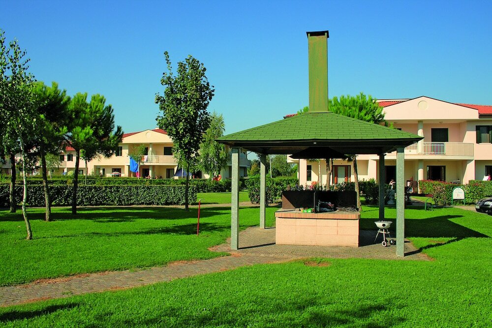 Фото Villaggio Lecci