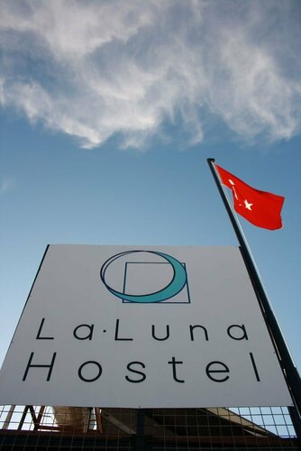 Хостел La Luna Hostel в Бодруме