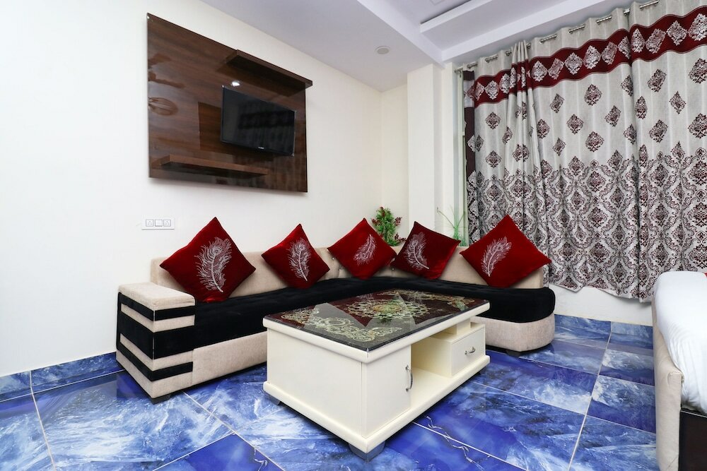 Фото Oyo 36065 City Tower Hotel