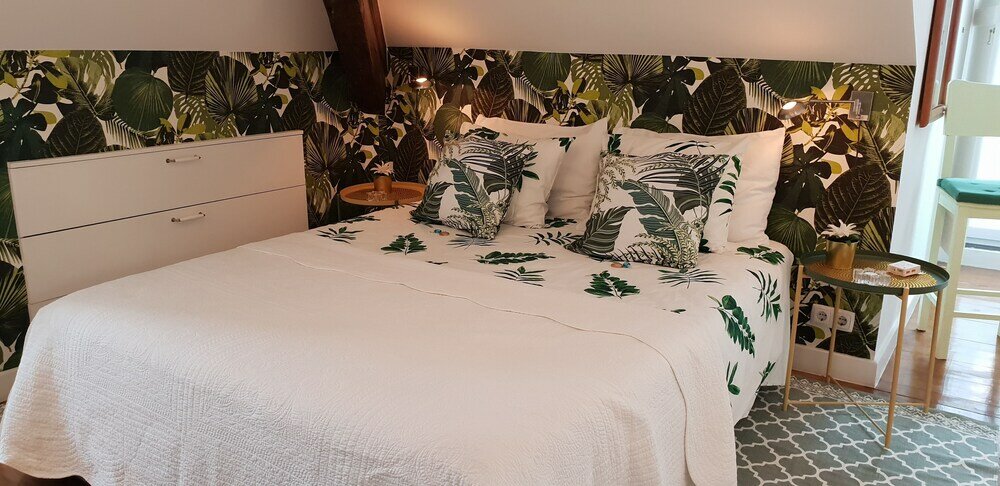 Фото Studios with Mezzanine Rua da Moeda