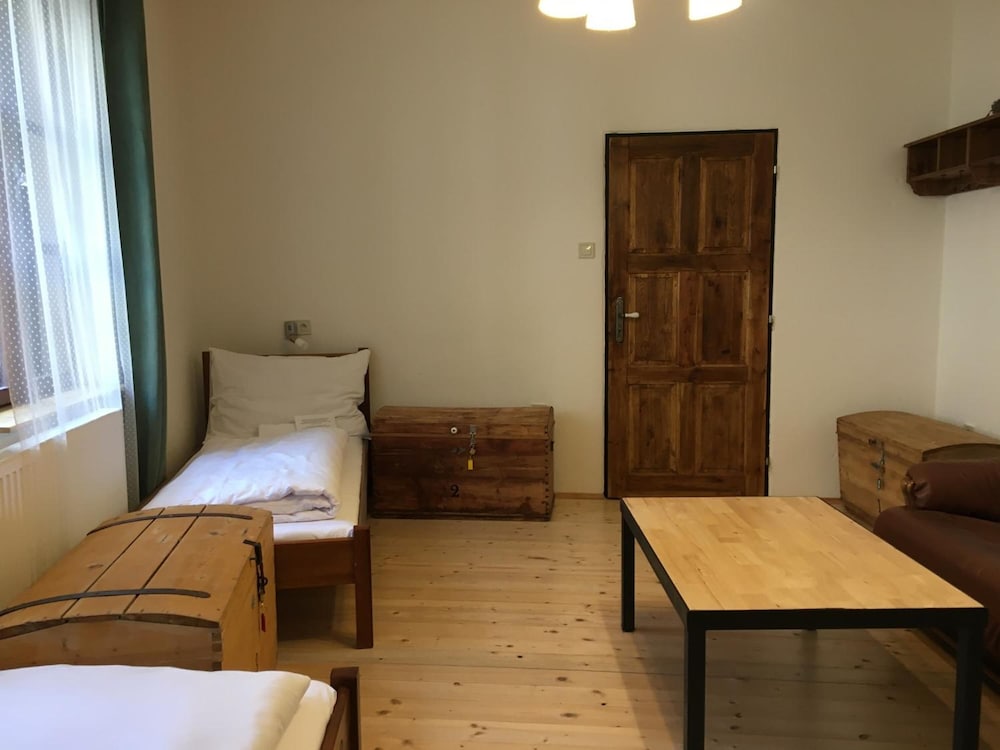 Фото Castle-Wall-Inn - Hostel