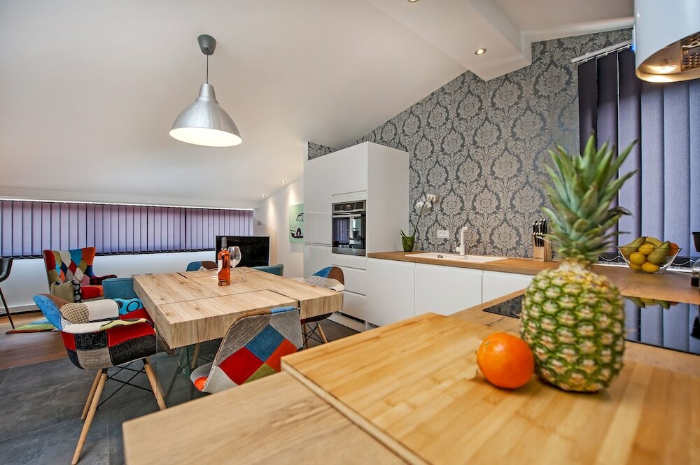 Фото Lakovich Sea View Apartments